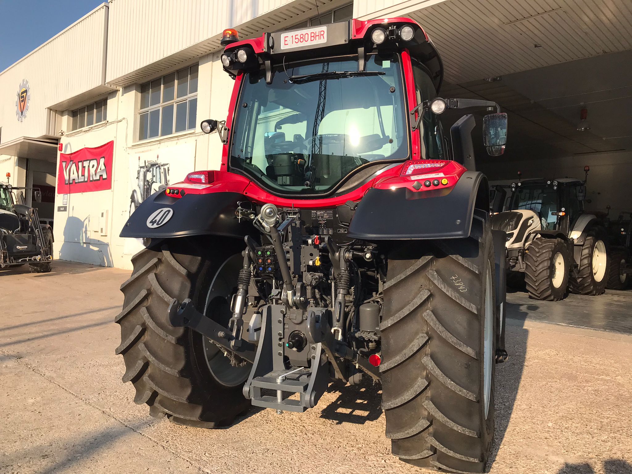 Valtra N135 Active en alquiler